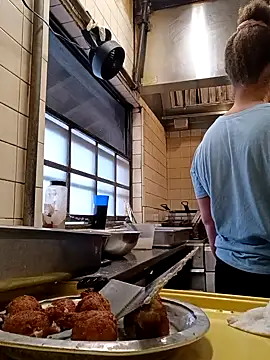 sarahkat86 online show from 18, 9, 2025