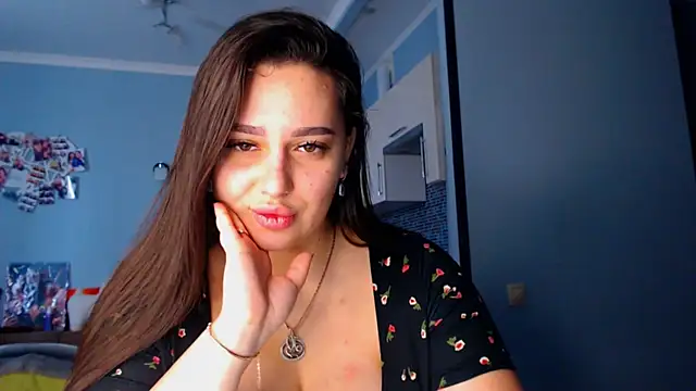 NikiWhite online show from 10, 9, 2025