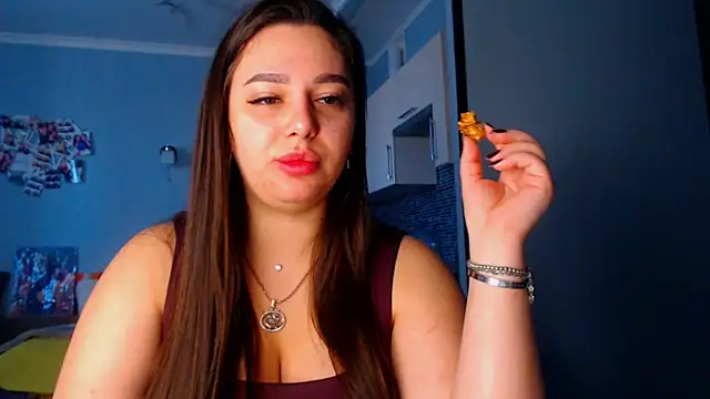 NikiWhite online show from 11, 9, 2025