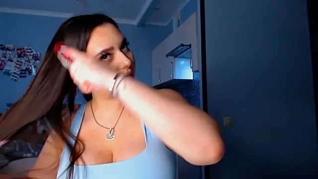 NikiWhite online show from 8, 10, 2025