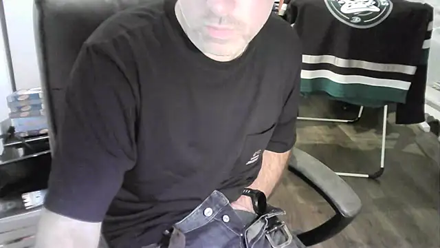 Chrisprngr online show from 12, 10, 2025