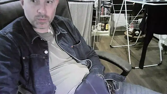 Chrisprngr online show from 10, 10, 2025