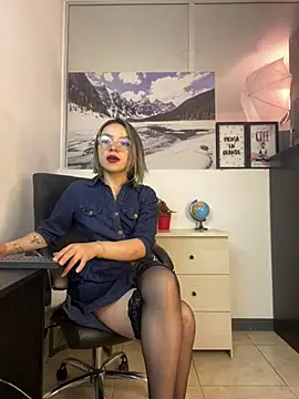 Ariagh  online show from 5, 4, 2026