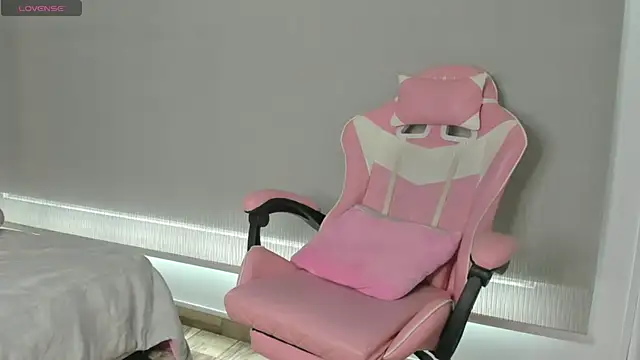 kendal hot01 online show from 26, 11, 2025