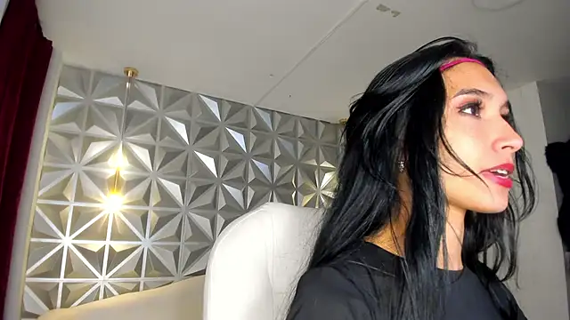 hellen tease online show from 18, 12, 2025