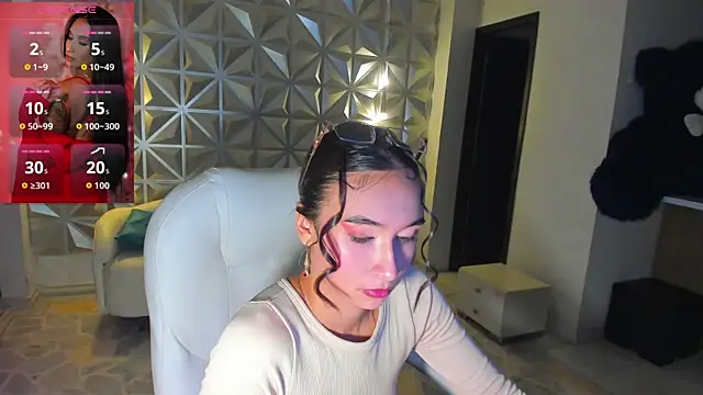 Snapshot of hellen_tease chatting on 10, 7, 2026 hellen tease online show from 10, 7, 2026