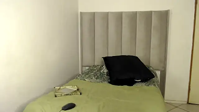 Trans fairy online show from 12, 11, 2025