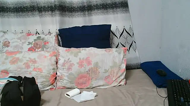 Snapshot of ChubbyBoobsxxx chatting on 15, 6, 2026 ChubbyBoobsxxx online show from 15, 6, 2026