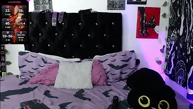 mayaREDdoll online show from 14, 11, 2025