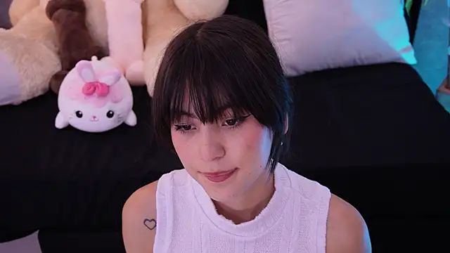 Aitana Jhons online show from 6, 11, 2025