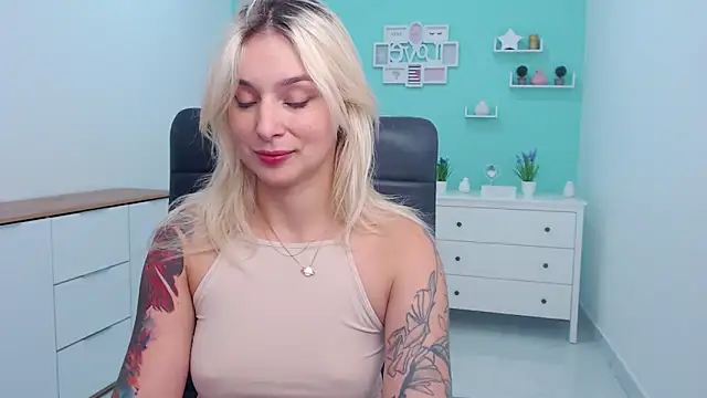 LilFleurish online show from 23, 10, 2025