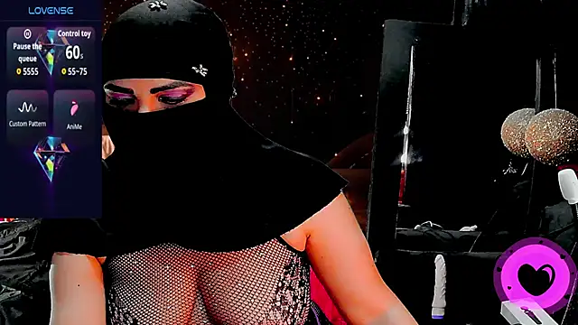 SultanaLayla online show from 26, 11, 2025