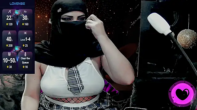 SultanaLayla online show from 19, 11, 2025