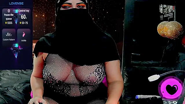 SultanaLayla online show from 22, 11, 2025