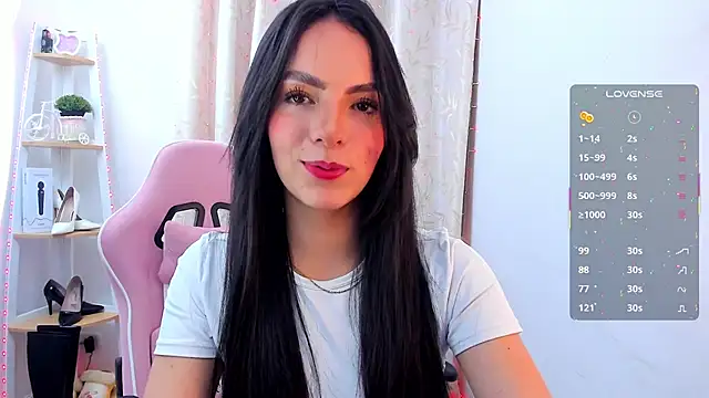 sarah saenz  online show from 9, 10, 2025