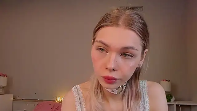 Snapshot of Blondy_Fina chatting on 1, 5, 2026 Blondy Fina online show from 1, 5, 2026
