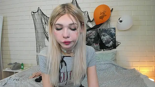 Blondy Fina online show from 30, 10, 2025