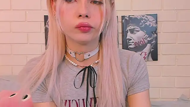 Blondy Fina online show from 24, 10, 2025