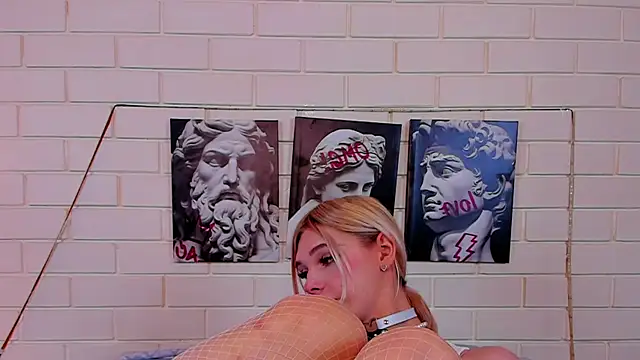 Blondy Fina online show from 4, 10, 2025