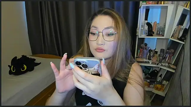 lyra x online show from 11, 11, 2025