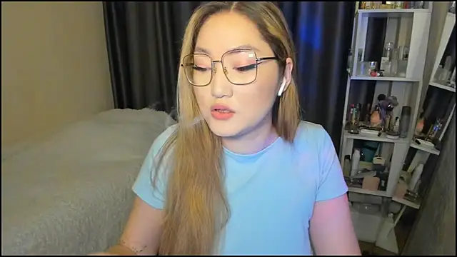 lyra x online show from 9, 2, 2026