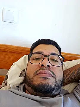 EbanoENeves69 online show from 18, 11, 2025