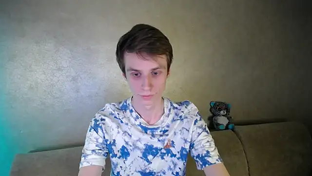 yes cute boy  online show from 27, 3, 2026