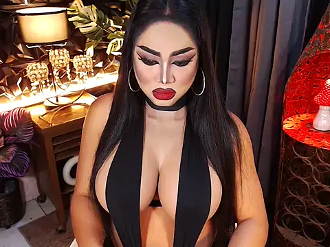 Snapshot of TRANSLUNAA chatting on 18, 7, 2026 TRANSLUNAA online show from 18, 7, 2026