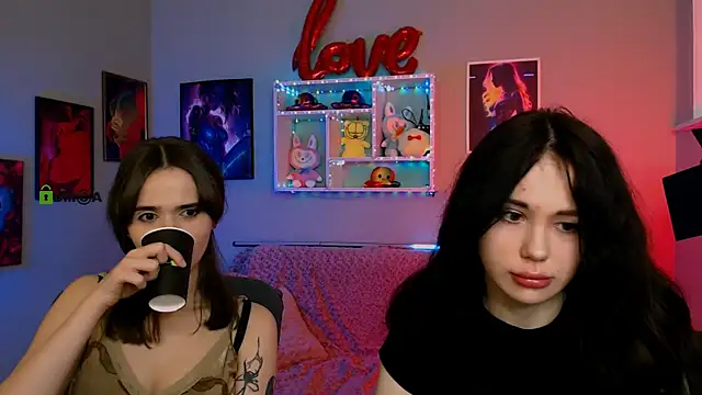 riley sanders online show from 23, 3, 2026