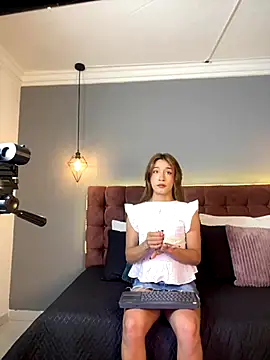 victoria decapri online show from 27, 9, 2025