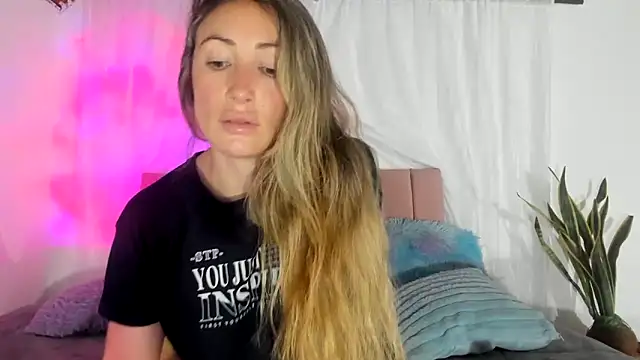 Tania xw online show from 18, 11, 2025