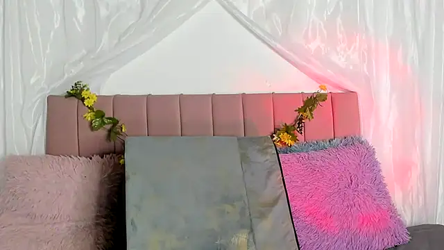 Tania xw online show from 23, 12, 2025