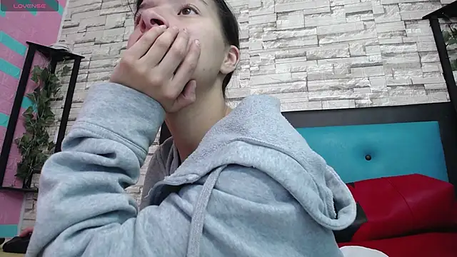 maily can online show from 10, 9, 2025