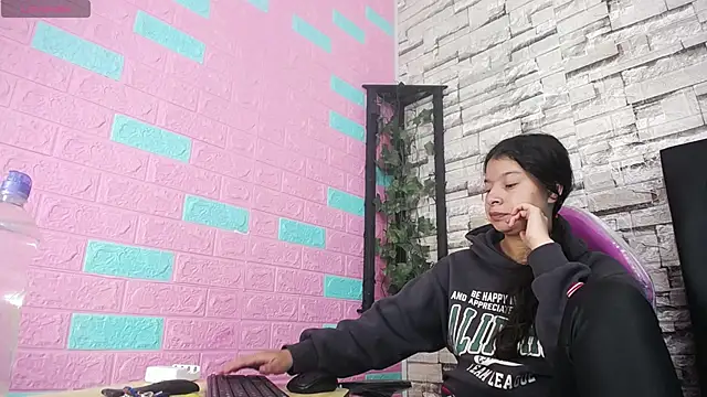 maily can online show from 29, 11, 2025