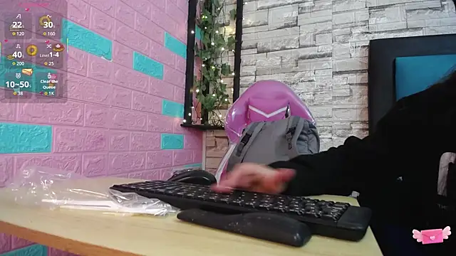 maily can online show from 12, 11, 2025