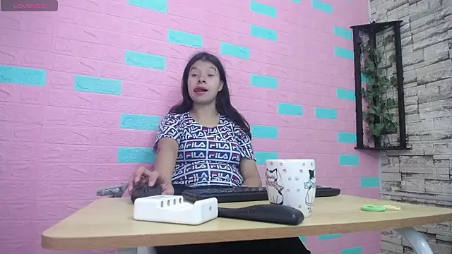 maily can online show from 27, 11, 2025