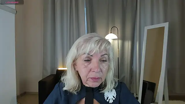 LiliaMoons online show from 25, 9, 2025