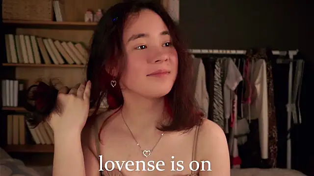 Snapshot of AlbertaClack chatting on 9, 11, 2025 AlbertaClack online show from 9, 11, 2025