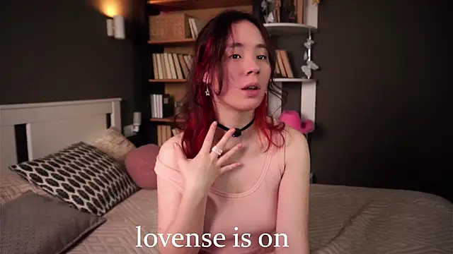 Snapshot of AlbertaClack chatting on 12, 11, 2025 AlbertaClack online show from 12, 11, 2025