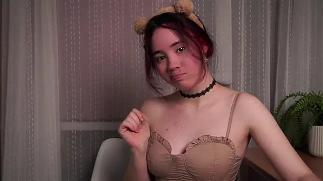 Snapshot of AlbertaClack chatting on 13, 11, 2025 AlbertaClack online show from 13, 11, 2025