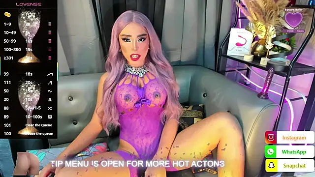 Snapshot of 11InchsSexyEllaine_xx chatting on 6, 8, 2026 11InchsSexyEllaine xx online show from 6, 8, 2026