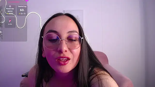 Snapshot of selene_swee chatting on 8, 7, 2026 selene swee online show from 8, 7, 2026