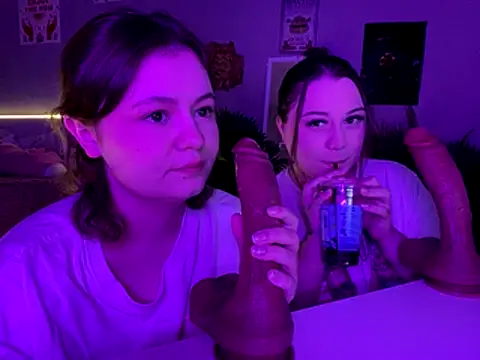 MoonIvy  online show from 26, 11, 2025