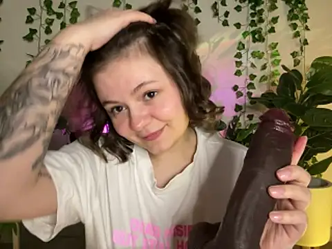 MoonIvy  online show from 5, 2, 2026