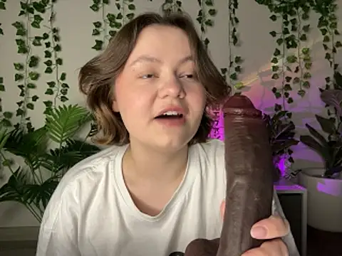 MoonIvy  online show from 16, 1, 2026