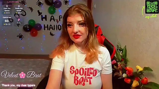 QueenInSilence online show from 19, 10, 2025