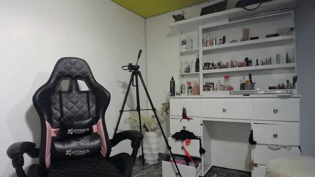 Snapshot of habdiela chatting on 18, 9, 2025 habdiela online show from 18, 9, 2025