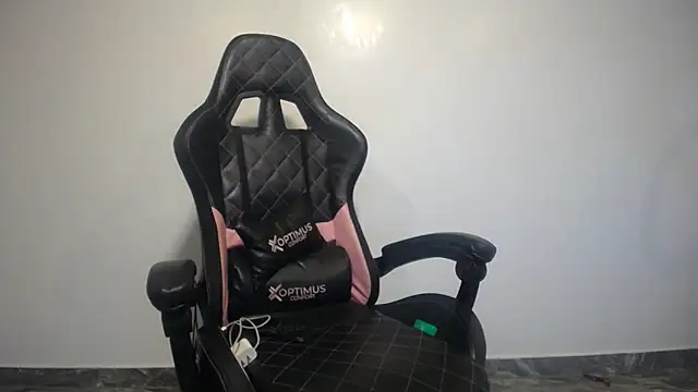 Snapshot of habdiela chatting on 2, 10, 2025 habdiela online show from 2, 10, 2025