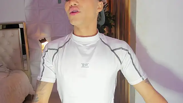 Wyatt Rose online show from 27, 11, 2025