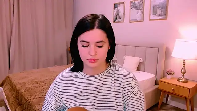 lil angel  online show from 17, 2, 2026